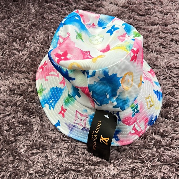 NWT Colorful Bucket Hat - Picture 3 of 6